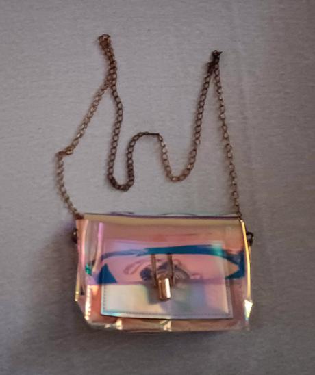 Priehľadná spoločenská kabelka,