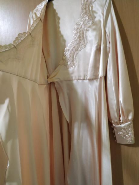 Spoločenské šaty, 