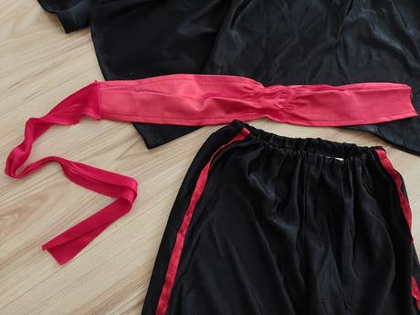 Karnevalový kostým zorro, 