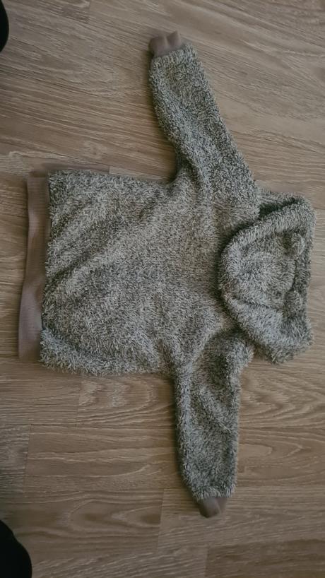 Chlpatka-mikina, lupilu,86