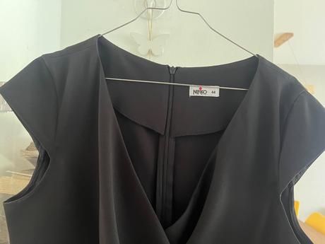 Čierne elegantne saty, 42