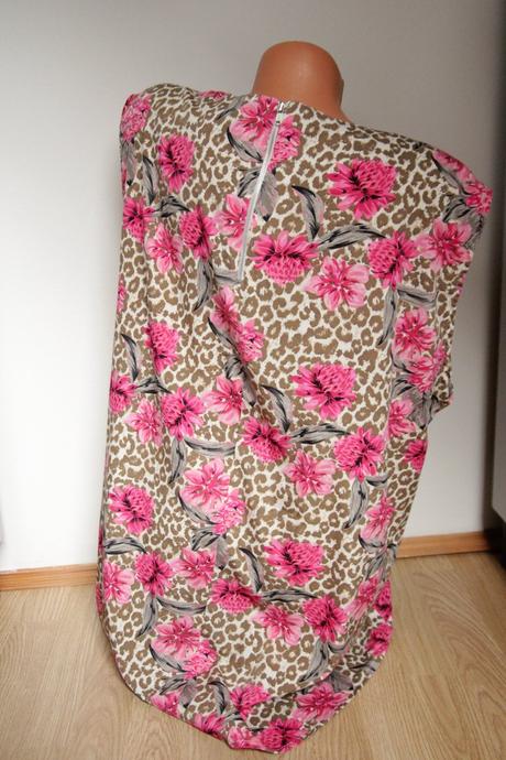 Kvietkovaný top, xxxl