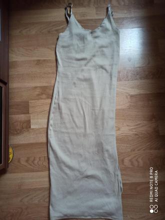 Priliehavé telové šaty, s