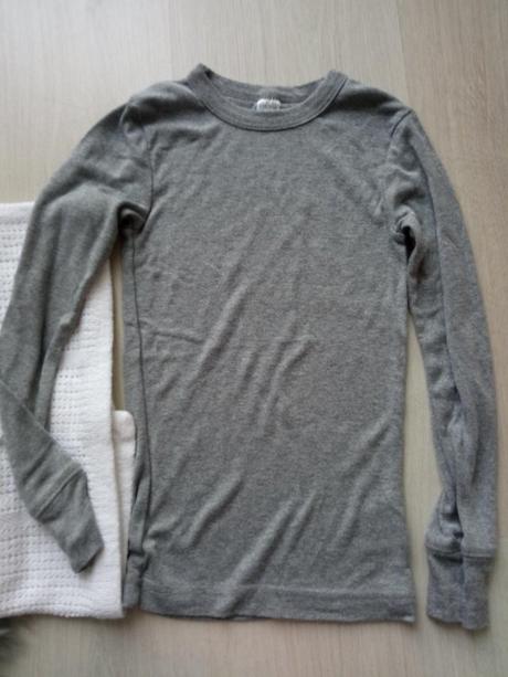 Chlapčenský tmavosivý nátelník (110-116), 110