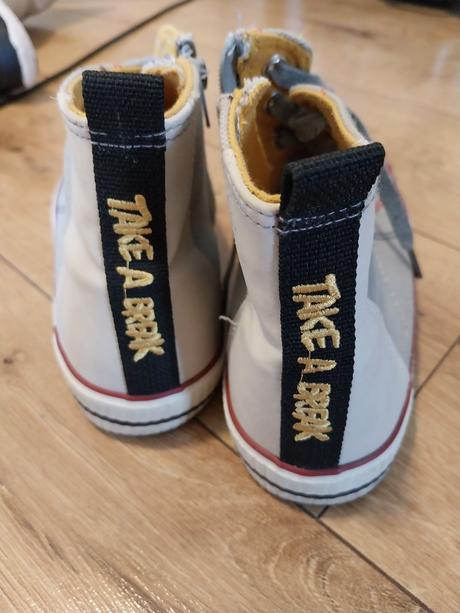 Kotnikove tenisky, 39