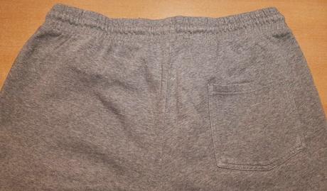 Predám pánske tepláky c&a veľ.l, c&a,xl