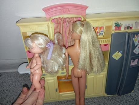 Barbie kuchyňa s riadikmi,