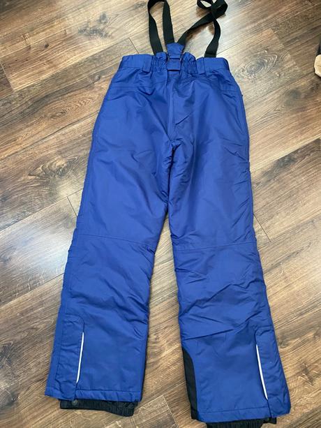 Bunda spolu s oteplovačkami a nohavicami grátis, 152