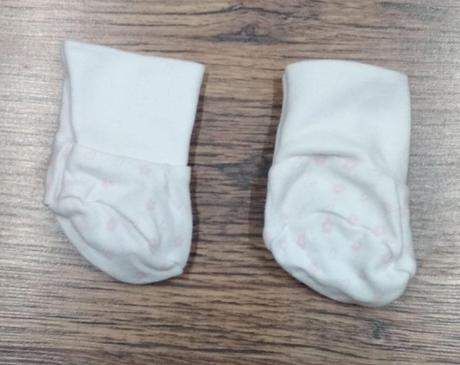 Capačky kvetinky, <17