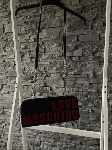 Moschino štýlová, moschino