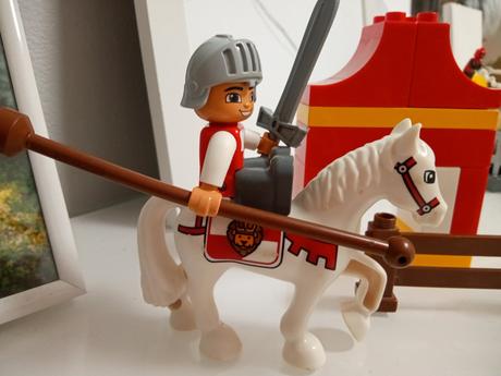 Lego koník rytier, 