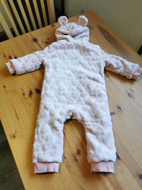 Hrejivý flisovy overal so srdiečkami, sinsay,68