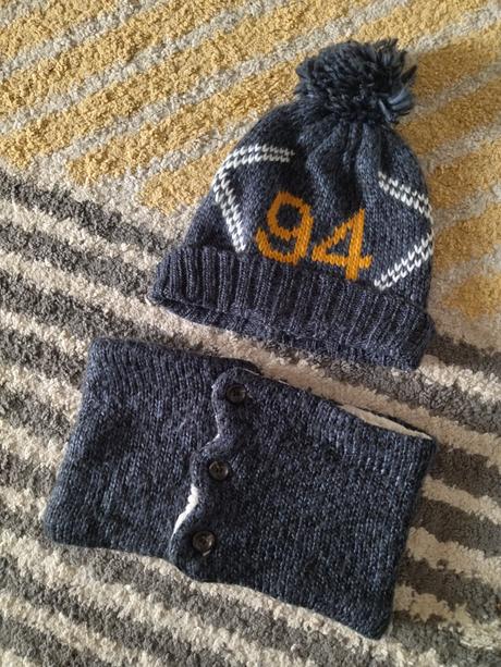 Čiapka a nákrčník lindex 116/128, lindex,116