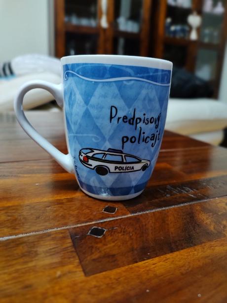Hrnček - predpisový policajt, 