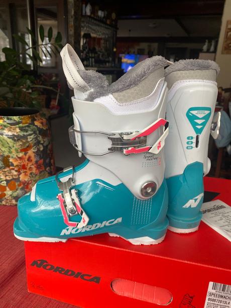 Nordica lyžiarky, nordica,19