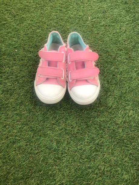 Dievčenské tenisky, 30