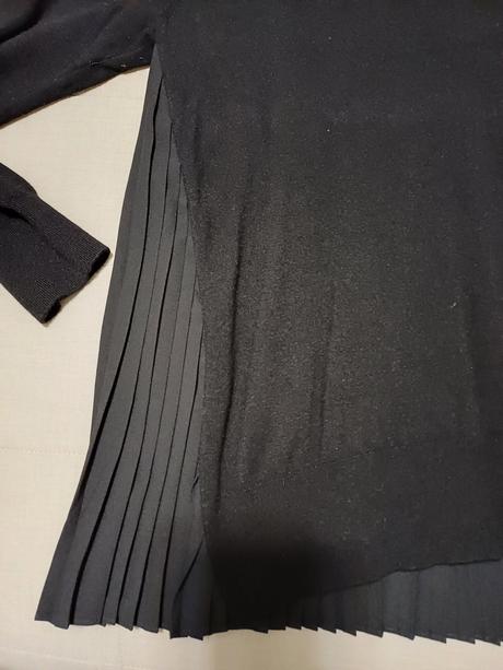 Nádherný svetrík s riasením maida mila, č.m/l, m