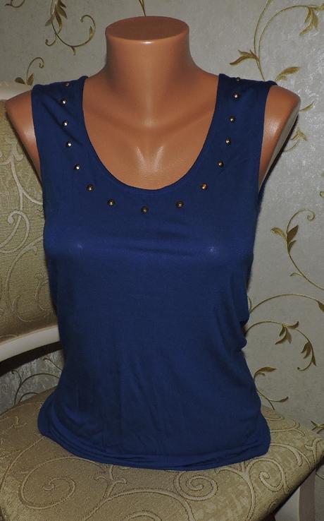 Modré tričko s kamienkami, gate,s