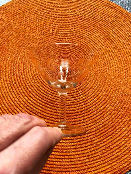 Starožitné gravírované poháre 4 ks, 