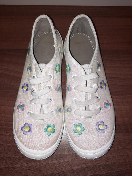 Plátenky-prezuvky (vd 20 cm), 33