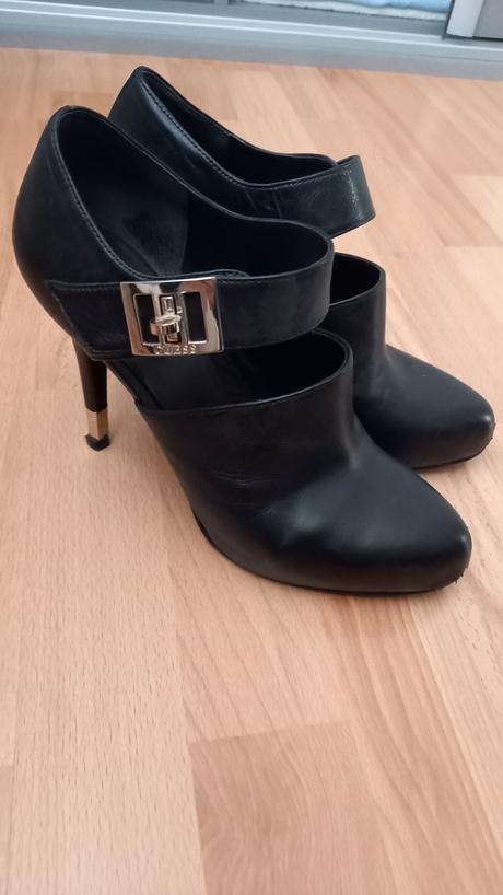 Krasne kožené topánky guess, guess,38