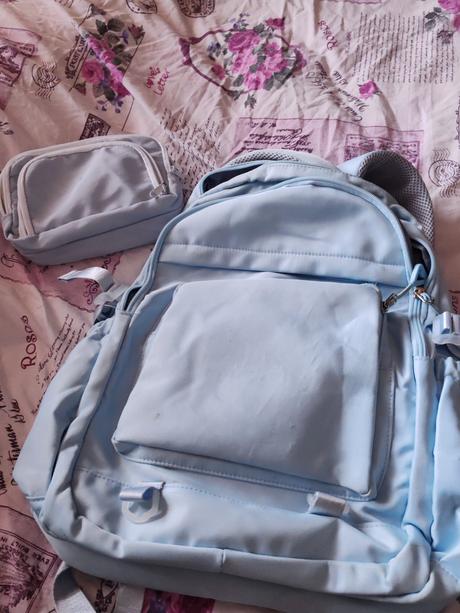 Ruksak skolsky s peracnikom, 