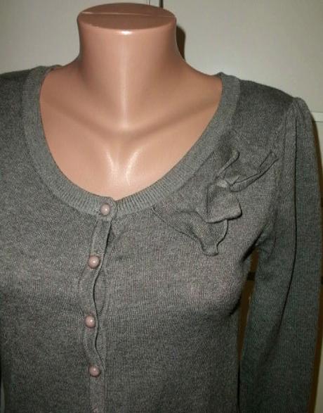 Skvelý svetrík s mašľou - veľ. s-m, s