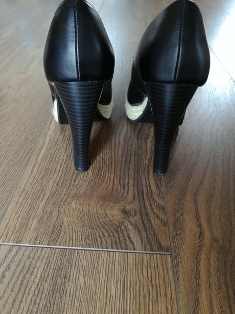 Krásne lodičky, 38