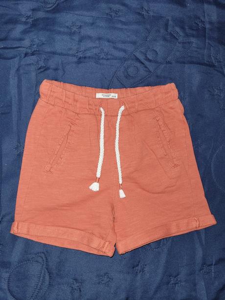 Kraťase, reserved,104