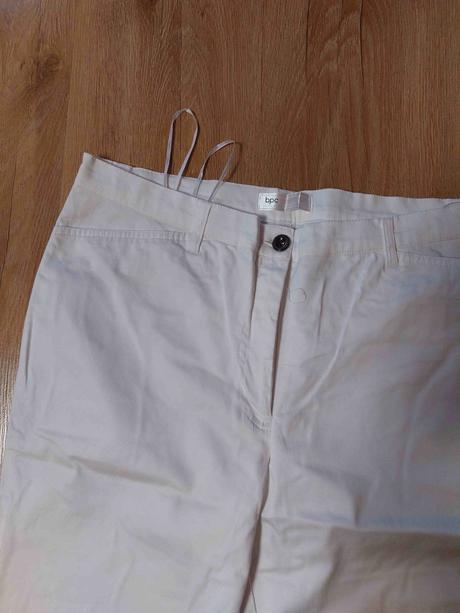 Biele trojštvťové nohavice, bonprix,44