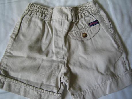  nenosené šortky, 98