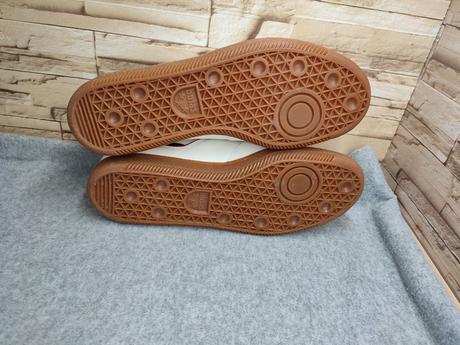 Botas 42 - tenisky praha 90, botas,42