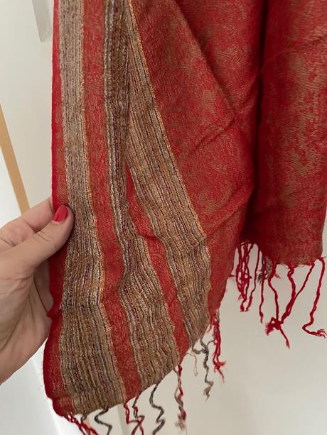 Cerveno zlata satka, 