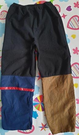 Karnevalové nohavice ladybird 146 na 8-11r.,