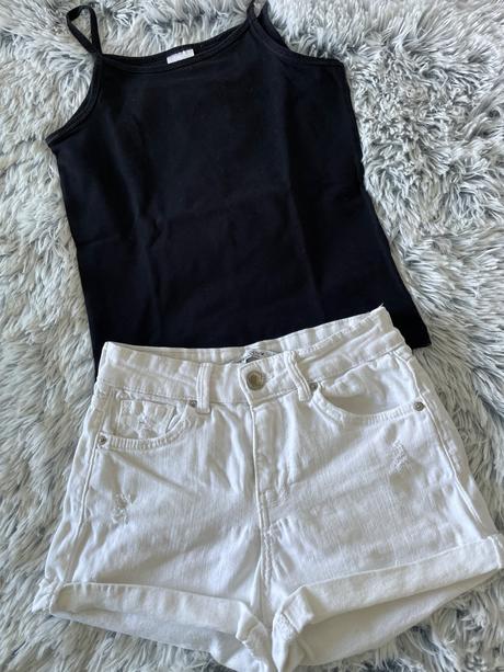 Letné kratasy+tričko h&m, bershka,32