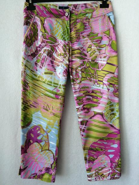 Kvalitné značkové 3/4 nohavice, 38