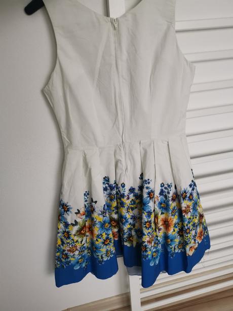 Šaty s kvetmi, new look,m