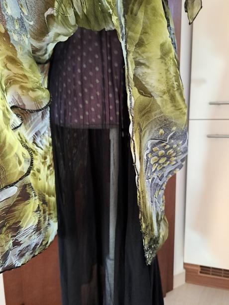 Zeleno čierne šaty,