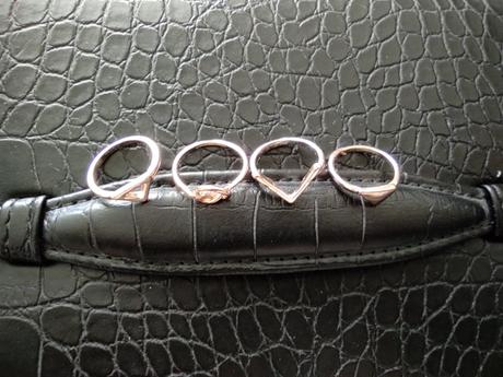 Set - prstene, náušnice, náramok, 