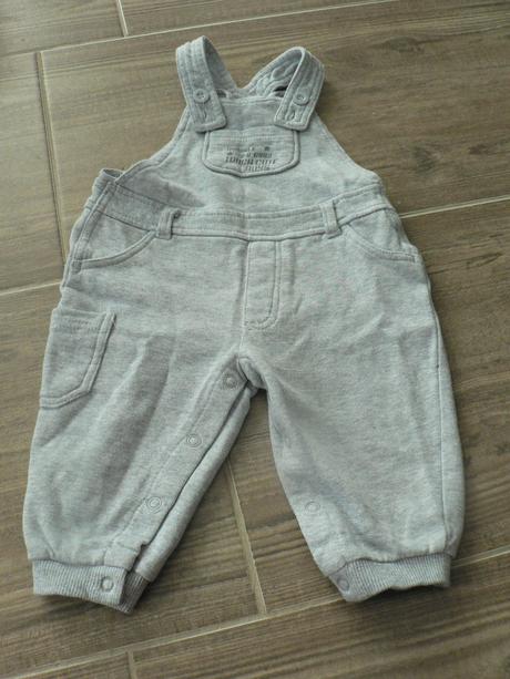 Sivé tepláčiky , 74