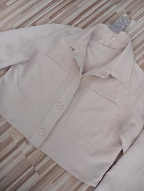 Lahučka moderna bunda, amisu,m / s / xs