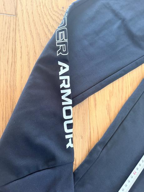 Tepláky, under armour,158