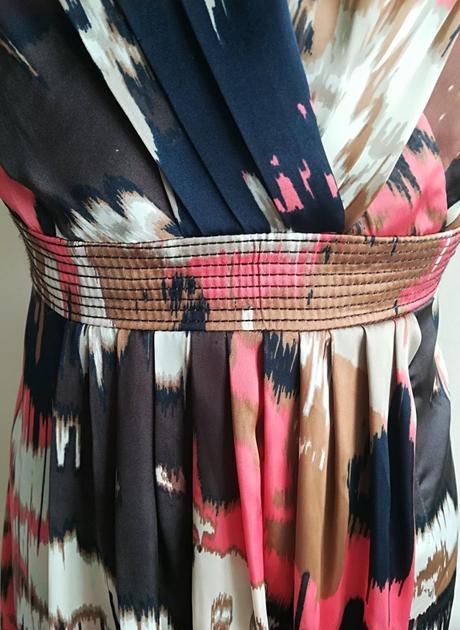 Púzdrové šaty, 38