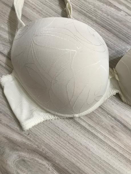 Luxusná podprsenka, m