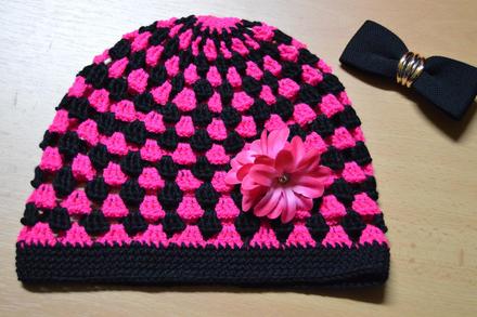 Háčkovaná čiapočka s kvetom, 50 - 158