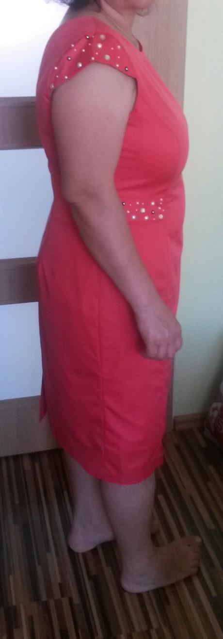 Spoločenské šaty, 48