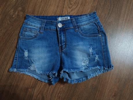 Šortky, 28
