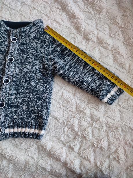 Krásny zateplený svetrík,74-80, lupilu,74