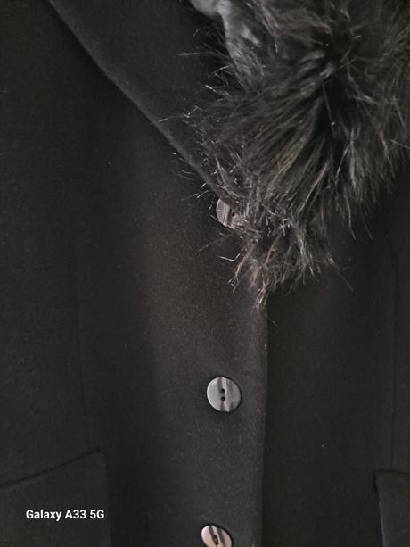 Čierny kabát č.42, 42