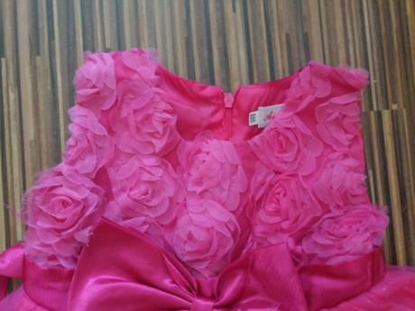 Sviatočne šaty, 98